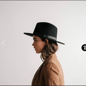 GIGI PIP - Black WES Fedora NWT sz 59 L